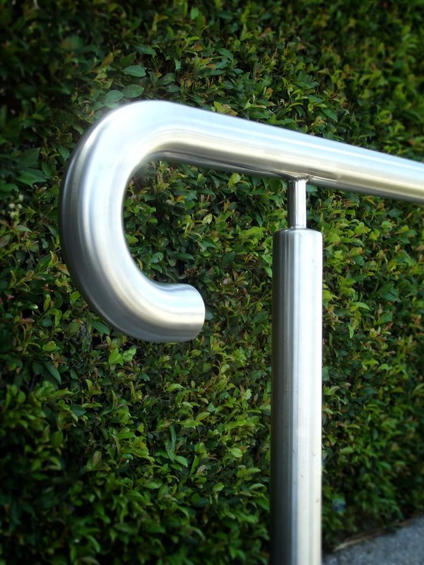 Qu'est-ce qu'un poteau pour garde-corps inox ?